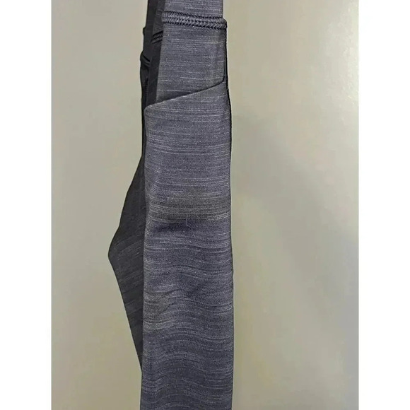 Athleta Salutation Stash Pocket II Space Dye Capri in Navy - Women's Size Small - Picture 3 of 5